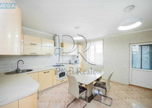 Продаж дома, 3&nbsp;поверху, 127&nbsp;кв.м, 4&nbsp;кімнати, ділянка 1&nbsp;сотка