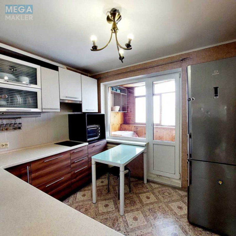 Продаж 3 кімнатної квартири (70/44/8), 13 пов. 16 пов. будинку, <a class="location-link" href="/kiev/" title="Недвижимость Київ">Київ</a>, <a class="location-link" href="/kiev/obolonskij/" title="Недвижимость Оболонський район">Оболонський р-н</a>, Героев Сталинграда просп., 39б (изображение 1)