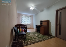 Продаж 1 кімнатної квартири (40,1/17,1/8,9), 4 пов. 4 пов. будинку