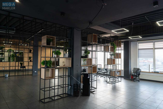 Оренда комерційної нерухомості, 530&nbsp;кв.м, под офис, <a class="location-link" href="/uzhgorod/" title="Недвижимость Ужгород">Ужгород</a>, Івана Чендея, 5 (изображение 1)