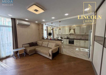 Продаж 3 кімнатної квартири (83/?/40), 4 пов. 8 пов. будинку