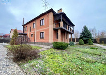 Продаж дома, 3&nbsp;поверху, 422,50&nbsp;кв.м, 6&nbsp;кімнат, ділянка 10&nbsp;соток