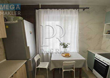 Продаж 3 кімнатної квартири (74/42/8), 5 пов. 13 пов. будинку