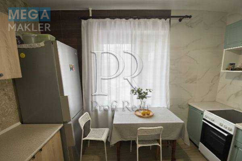 Продаж 3 кімнатної квартири (74/42/8), 5 пов. 13 пов. будинку, <a class="location-link" href="/kiev/" title="Недвижимость Київ">Київ</a>, <a class="location-link" href="/kiev/svyatoshinskij/" title="Недвижимость Святошинський район">Святошинський р-н</a>, Чорнобильська вулиця, 24/26 (изображение 1)