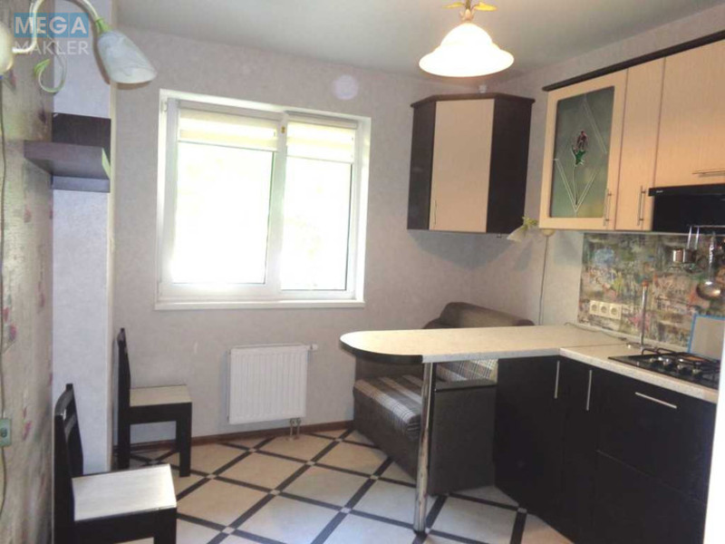 Оренда 1 кімнатної квартири, <a class="location-link" href="/kiev/" title="Недвижимость Київ">Київ</a>, <a class="location-link" href="/kiev/goloseevskij/" title="Недвижимость Голосіївський район">Голосіївський р-н</a>, Метрологічна вул., 9-в (изображение 1)