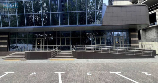 Оренда комерційної нерухомості, 260&nbsp;кв.м, под офис, <a class="location-link" href="/kiev/" title="Недвижимость Київ">Київ</a>, <a class="location-link" href="/kiev/pecherskij/" title="Недвижимость Печерський район">Печерський р-н</a>, Иоанна Павла ІІ ул., 2 (изображение 1)