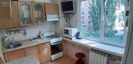 Оренда 2 кімнатної квартири, <a class="location-link" href="/kiev/" title="Недвижимость Київ">Київ</a>, <a class="location-link" href="/kiev/solomenskij/" title="Недвижимость Солом'янський район">Солом'янський р-н</a>, Златопольская ул., 4 (изображение 1)