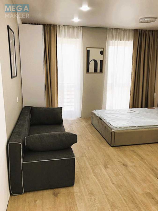 Продаж 1 кімнатної квартири (32/17/6,5), 3 пов. 5 пов. будинку, <a class="location-link" href="/kiev/" title="Недвижимость Київ">Київ</a>, <a class="location-link" href="/kiev/svyatoshinskij/" title="Недвижимость Святошинський район">Святошинський р-н</a>, Обухівська вул., 91 (изображение 1)