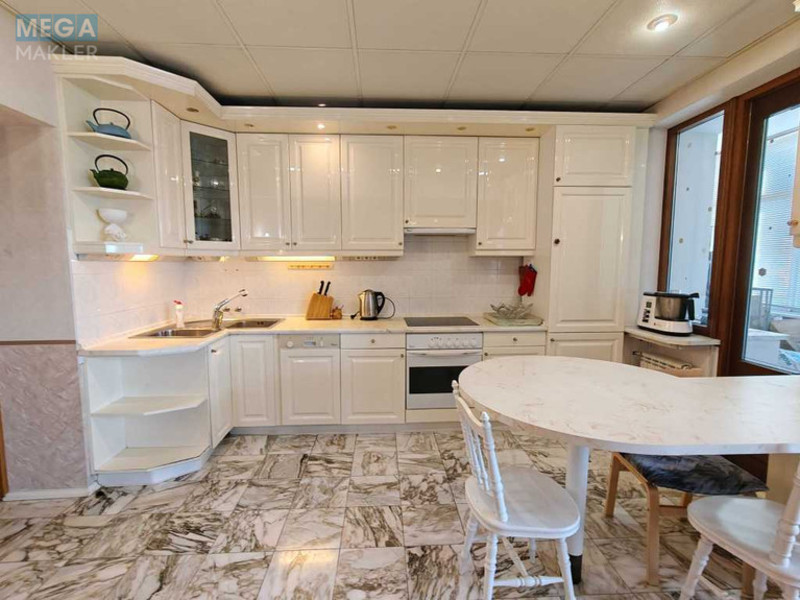 Оренда 3 кімнатної квартири, <a class="location-link" href="/kiev/" title="Недвижимость Київ">Київ</a>, <a class="location-link" href="/kiev/pecherskij/" title="Недвижимость Печерський район">Печерський р-н</a>, Лесі Українки бульв., 21а (изображение 1)