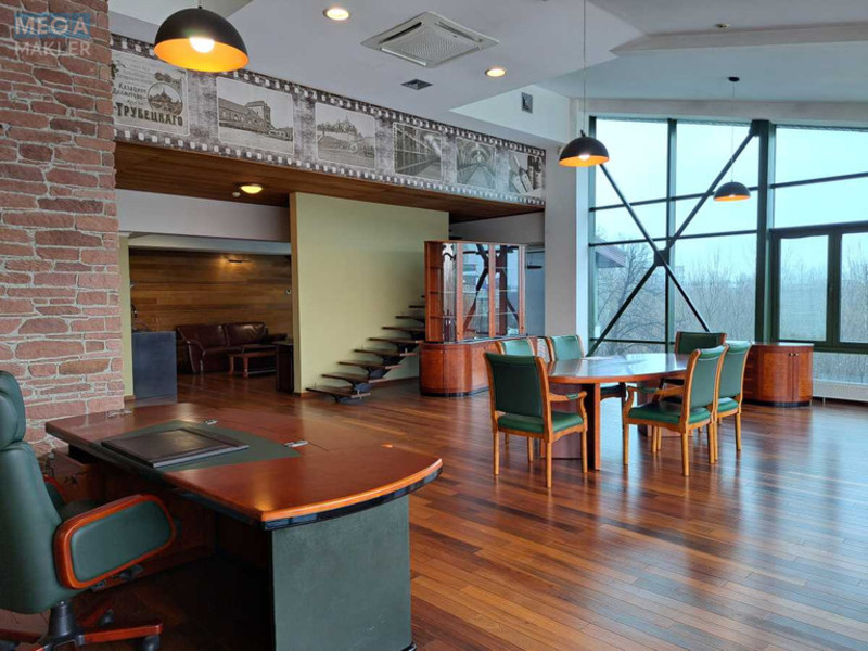 Оренда комерційної нерухомості, 900&nbsp;кв.м, под офис, <a class="location-link" href="/kiev/" title="Недвижимость Київ">Київ</a>, <a class="location-link" href="/kiev/pecherskij/" title="Недвижимость Печерський район">Печерський р-н</a>, Лейпцизька вул., 3А (изображение 1)