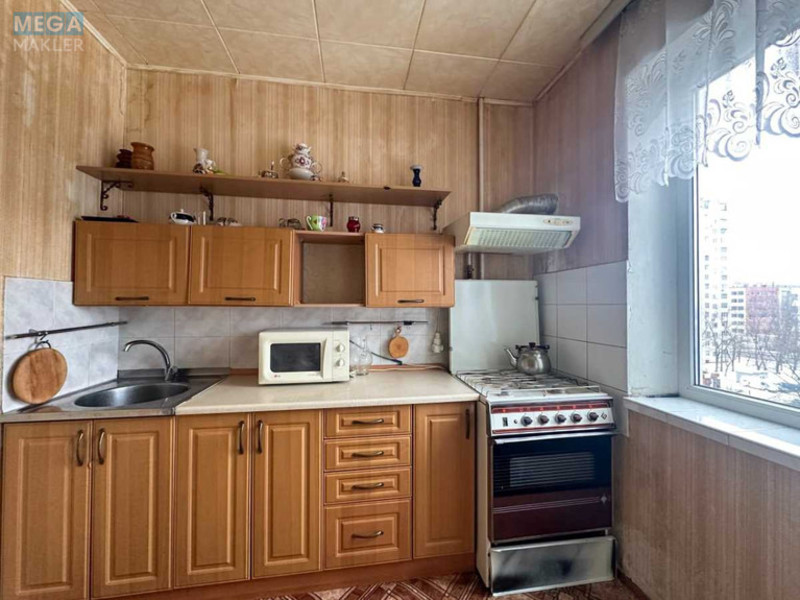 Продаж 3 кімнатної квартири (70/40/8), 6 пов. 9 пов. будинку, <a class="location-link" href="/kiev/" title="Недвижимость Київ">Київ</a>, <a class="location-link" href="/kiev/darnickij/" title="Недвижимость Дарницький район">Дарницький р-н</a>, Здолбунівська вул., 7а (изображение 1)