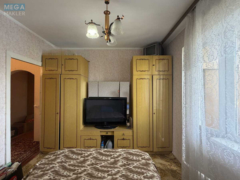 Продаж 3 кімнатної квартири (70/40/8), 6 пов. 9 пов. будинку, <a class="location-link" href="/kiev/" title="Недвижимость Київ">Київ</a>, <a class="location-link" href="/kiev/darnickij/" title="Недвижимость Дарницький район">Дарницький р-н</a>, Здолбунівська вул., 7а (изображение 1)