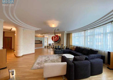 Продаж 4 кімнатної квартири (200/?/15), 11 пов. 24 пов. будинку