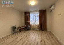 Продаж 1 кімнатної квартири (26/10/8), 2 пов. 4 пов. будинку