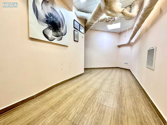 Оренда комерційної нерухомості, 11&nbsp;кв.м, под офис, <a class="location-link" href="/kiev/" title="Недвижимость Київ">Київ</a>, <a class="location-link" href="/kiev/dneprovskij/" title="Недвижимость Дніпровський район">Дніпровський р-н</a>, Раїси Окіпної вул., 8 (изображение 1)