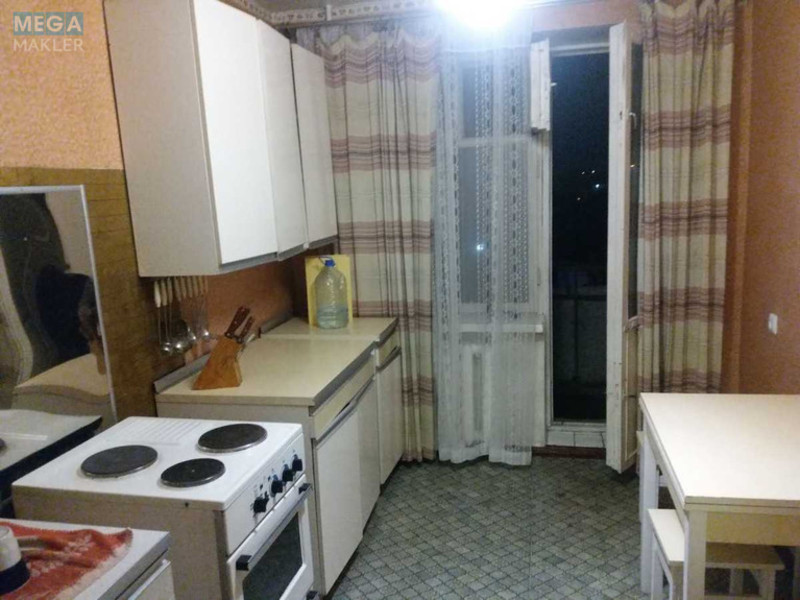 Оренда 3 кімнатної квартири, <a class="location-link" href="/odessa/" title="Недвижимость Одеса">Одеса</a>, <a class="location-link" href="/odessa/suvorovskij/" title="Недвижимость Суворовський район">Суворовський р-н</a>, Грушевского, 52 (изображение 1)