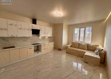 Продаж 1 кімнатної квартири (43/15/20), 1 пов. 9 пов. будинку