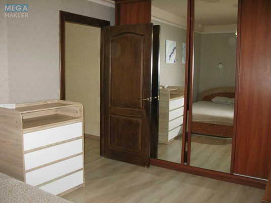 Оренда 2 кімнатної квартири, <a class="location-link" href="/kiev/" title="Недвижимость Київ">Київ</a>, <a class="location-link" href="/kiev/darnickij/" title="Недвижимость Дарницький район">Дарницький р-н</a>, Привокзальная ул. (изображение 1)