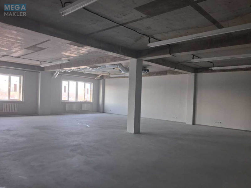 Оренда комерційної нерухомості, 600&nbsp;кв.м, под склад, <a class="location-link" href="/kiev/" title="Недвижимость Київ">Київ</a>, <a class="location-link" href="/kiev/solomenskij/" title="Недвижимость Солом'янський район">Солом'янський р-н</a>, Ушинского ул. (изображение 1)