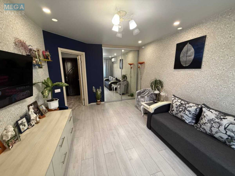 Продаж 1 кімнатної квартири (40/15/15), 8 пов. 10 пов. будинку, <a class="location-link" href="/sofievskaya-borshagovka/" title="Недвижимость Софіївська Борщагівка">Софіївська Борщагівка</a>, Яблунева, 13Г (изображение 1)