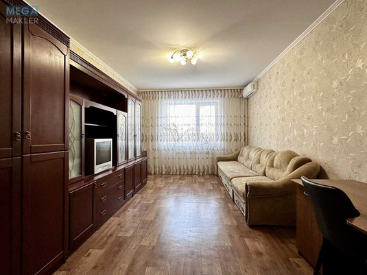 Продаж 3 кімнатної квартири (72/42/7), 2 пов. 10 пов. будинку, <a class="location-link" href="/kiev/" title="Недвижимость Київ">Київ</a>, <a class="location-link" href="/kiev/desnyanskij/" title="Недвижимость Деснянський район">Деснянський р-н</a>, Марины Цветаевой ул. (изображение 1)