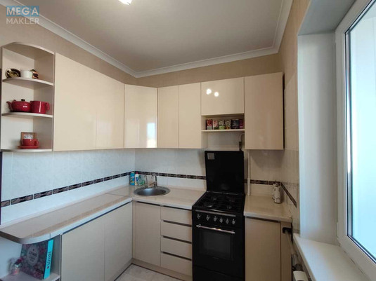 Продаж 1 кімнатної квартири (37,4/19,1/7,4), 9 пов. 9 пов. будинку, <a class="location-link" href="/kiev/" title="Недвижимость Київ">Київ</a>, <a class="location-link" href="/kiev/obolonskij/" title="Недвижимость Оболонський район">Оболонський р-н</a>, Приречная ул., 19В (изображение 1)