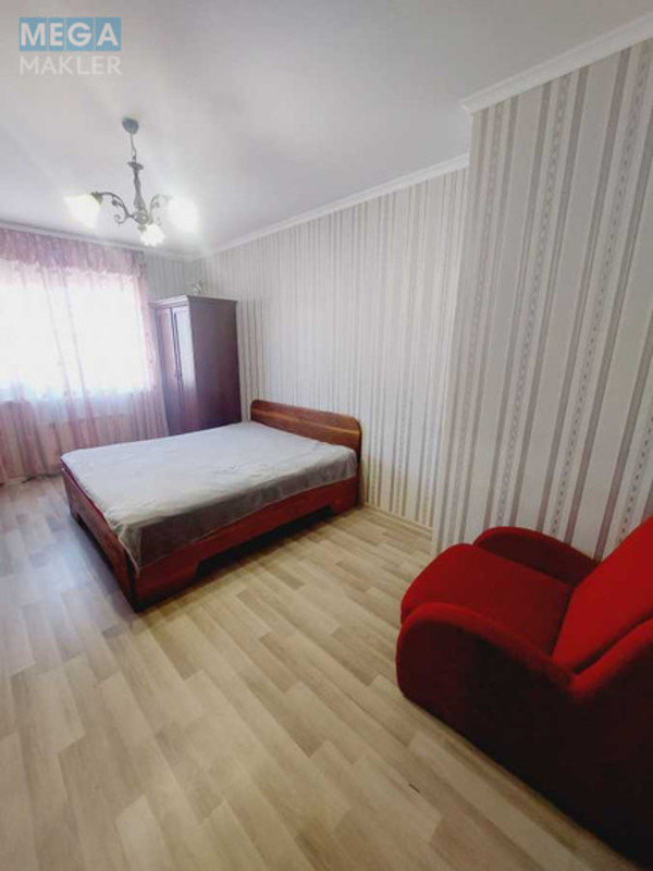 Оренда 2 кімнатної квартири, <a class="location-link" href="/kiev/" title="Недвижимость Київ">Київ</a>, <a class="location-link" href="/kiev/solomenskij/" title="Недвижимость Солом'янський район">Солом'янський р-н</a>, Любомира Гузара просп., 46 (изображение 1)