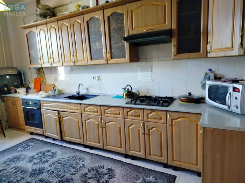 Оренда кімнати (підселення), <a class="location-link" href="/kiev/" title="Недвижимость Київ">Київ</a>, <a class="location-link" href="/kiev/pecherskij/" title="Недвижимость Печерський район">Печерський р-н</a>, Джона Маккейна вул., 18 (изображение 1)