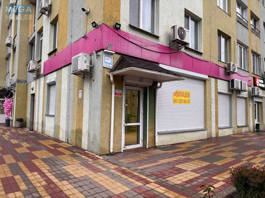 Продаж комерційної нерухомості, 75&nbsp;кв.м, под магазин, <a class="location-link" href="/kiev/" title="Недвижимость Київ">Київ</a>, <a class="location-link" href="/kiev/svyatoshinskij/" title="Недвижимость Святошинський район">Святошинський р-н</a>, Клавдіївська вул., 40д (изображение 1)