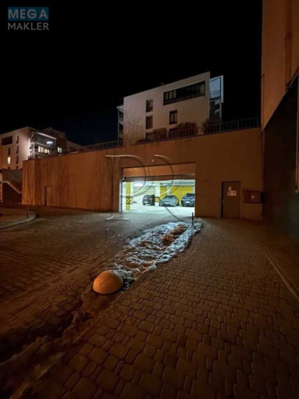 Продаж комерційної нерухомості, 15&nbsp;кв.м, <a class="location-link" href="/kiev/" title="Недвижимость Київ">Київ</a>, <a class="location-link" href="/kiev/podolskij/" title="Недвижимость Подільський район">Подільський р-н</a>, Замковецька вул., 106В (изображение 1)