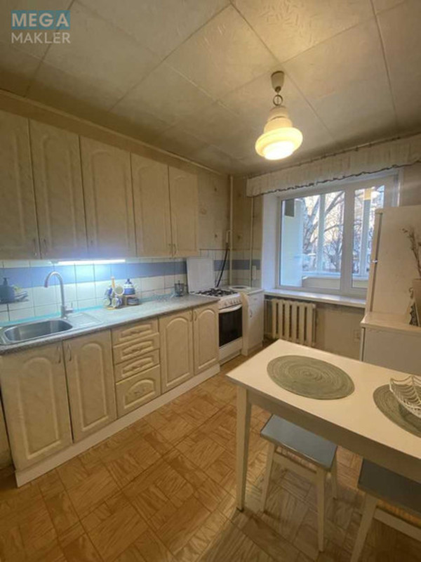 Продаж 1 кімнатної квартири (43/?/9), 2 пов. 14 пов. будинку, <a class="location-link" href="/kiev/" title="Недвижимость Київ">Київ</a>, <a class="location-link" href="/kiev/pecherskij/" title="Недвижимость Печерський район">Печерський р-н</a>, Московська вул., 17/2 (изображение 1)