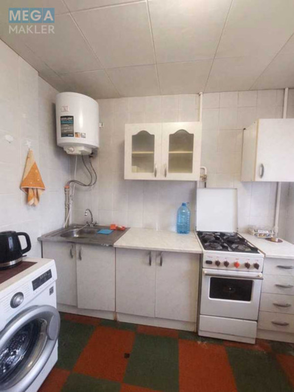 Оренда 1 кімнатної квартири, <a class="location-link" href="/kiev/" title="Недвижимость Київ">Київ</a>, <a class="location-link" href="/kiev/solomenskij/" title="Недвижимость Солом'янський район">Солом'янський р-н</a>, Солом`янська вул., 25 (изображение 1)