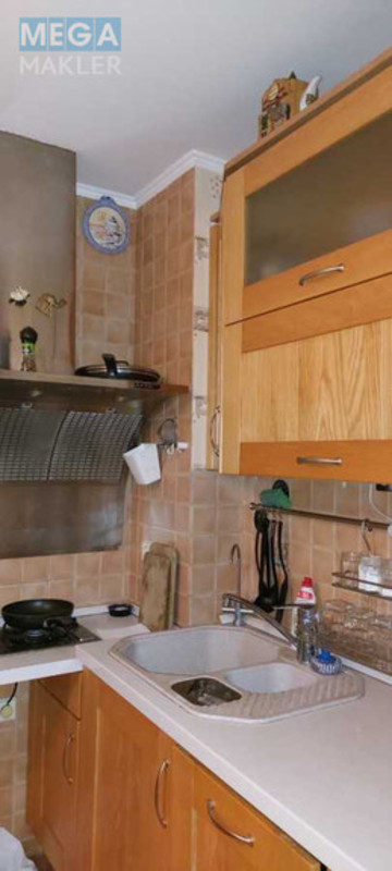 Оренда 3 кімнатної квартири, <a class="location-link" href="/kiev/" title="Недвижимость Київ">Київ</a>, <a class="location-link" href="/kiev/shevchenkovskij/" title="Недвижимость Шевченківський район">Шевченківський р-н</a>, Січових Стрільців вул. (изображение 1)