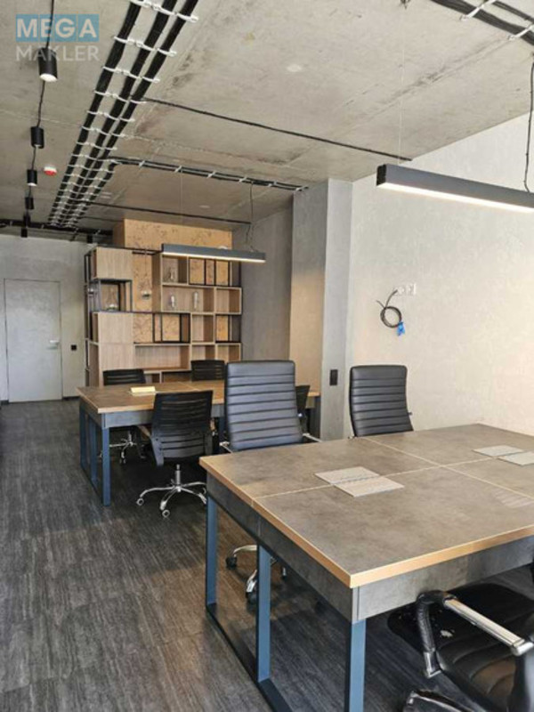 Оренда комерційної нерухомості, 76&nbsp;кв.м, под офис, <a class="location-link" href="/kiev/" title="Недвижимость Київ">Київ</a>, <a class="location-link" href="/kiev/darnickij/" title="Недвижимость Дарницький район">Дарницький р-н</a>, Зарічна вул., 2 (изображение 1)