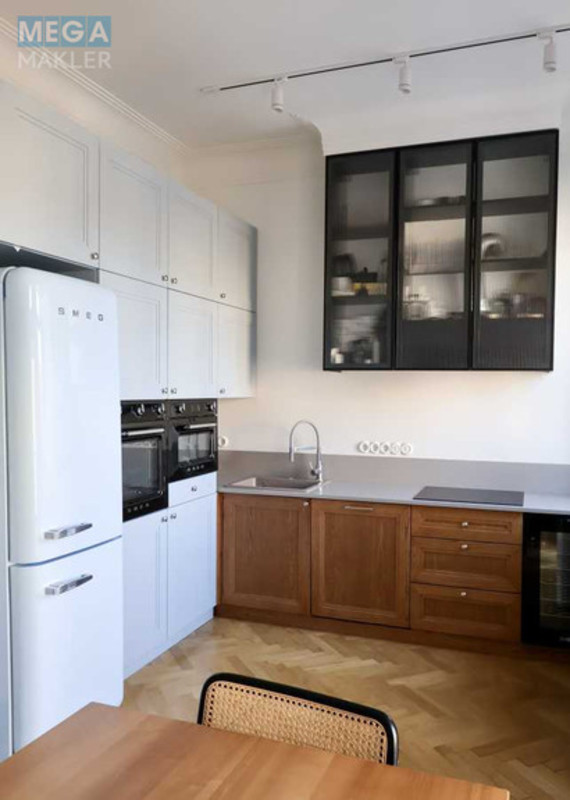 Продаж 3 кімнатної квартири (80/43/15), 4 пов. 5 пов. будинку, <a class="location-link" href="/kiev/" title="Недвижимость Київ">Київ</a>, <a class="location-link" href="/kiev/pecherskij/" title="Недвижимость Печерський район">Печерський р-н</a>, Академика Богомольца ул., 7/14 (изображение 1)