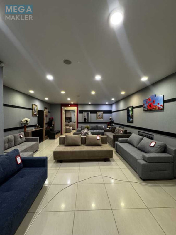 Продаж комерційної нерухомості, 840&nbsp;кв.м, под офис, <a class="location-link" href="/kirovograd/" title="Недвижимость Кіровоград">Кіровоград</a>, Поотавська (изображение 1)