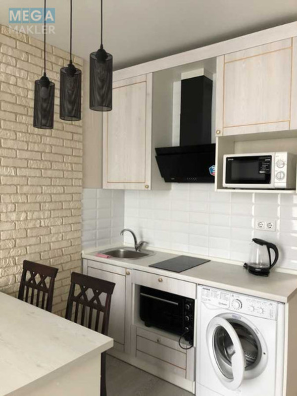 Оренда 1 кімнатної квартири, <a class="location-link" href="/kiev/" title="Недвижимость Київ">Київ</a>, <a class="location-link" href="/kiev/dneprovskij/" title="Недвижимость Дніпровський район">Дніпровський р-н</a>, Соборності просп., 17 (изображение 1)