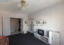 Продаж 3 кімнатної квартири (70/?/8), 6 пов. 9 пов. будинку