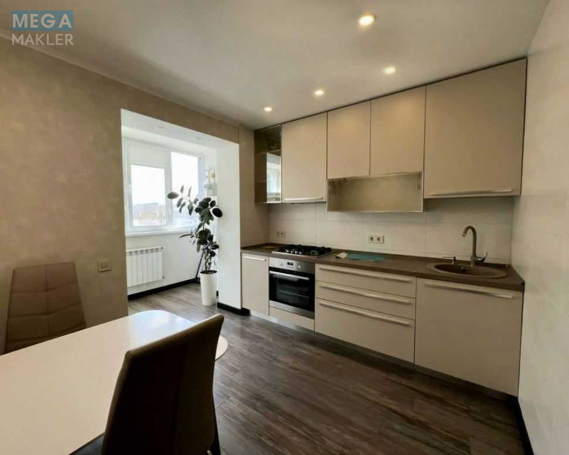 Продаж 2 кімнатної квартири (63/34/15), 7 пов. 10 пов. будинку, <a class="location-link" href="/sofievskaya-borshagovka/" title="Недвижимость Софіївська Борщагівка">Софіївська Борщагівка</a>, Яблунева, 13 (изображение 1)