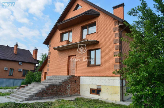 Продаж дома, 2&nbsp;поверху, 450&nbsp;кв.м, 8&nbsp;кімнат, ділянка 15&nbsp;соток, <a class="location-link" href="/petrovskoe-selo-kv-borispolskij-rajon/" title="Недвижимость Петропавлівське">Петропавловское</a>, Будівельна вул., 46 (изображение 1)