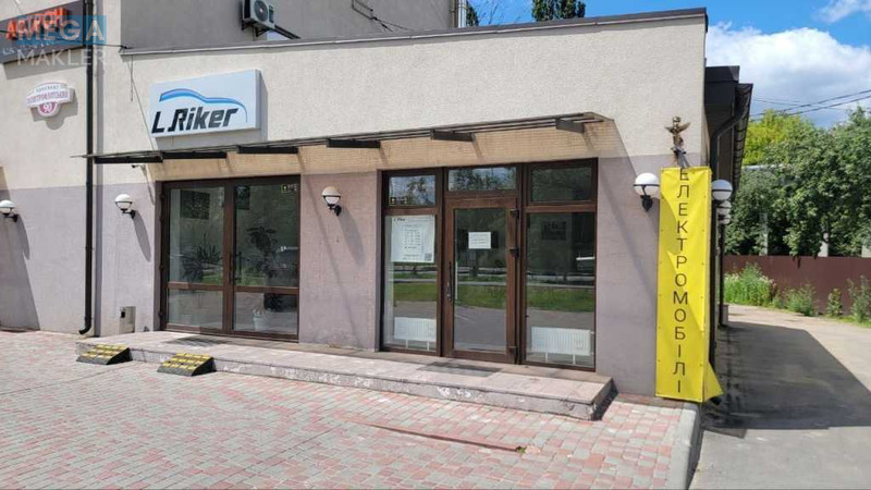 Оренда комерційної нерухомості, 93&nbsp;кв.м, под магазин, <a class="location-link" href="/kiev/" title="Недвижимость Київ">Київ</a>, <a class="location-link" href="/kiev/solomenskij/" title="Недвижимость Солом'янський район">Солом'янський р-н</a>, Повітрофлотський просп., 90 (изображение 1)
