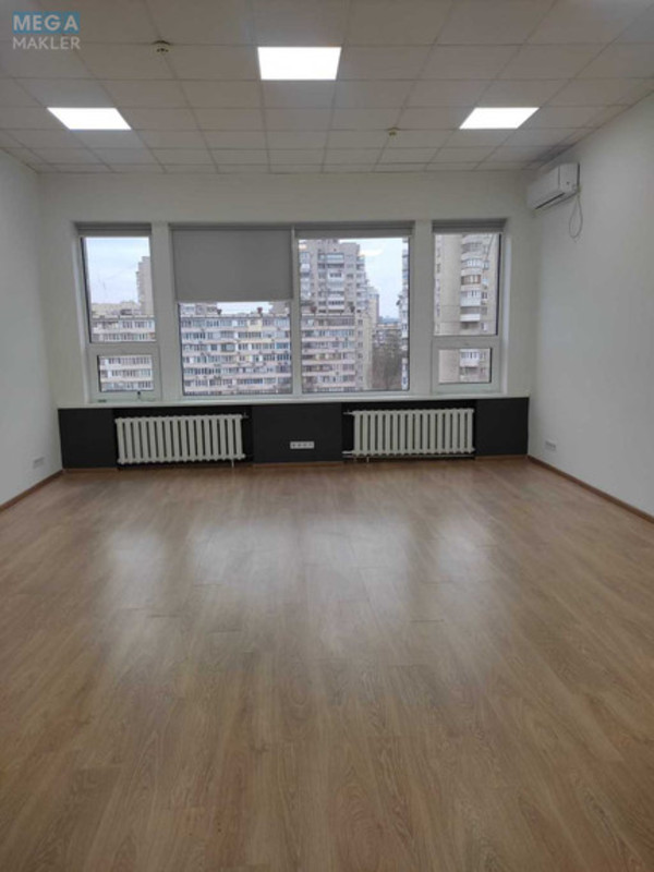 Оренда комерційної нерухомості, 50&nbsp;кв.м, под офис, <a class="location-link" href="/kiev/" title="Недвижимость Київ">Київ</a>, <a class="location-link" href="/kiev/dneprovskij/" title="Недвижимость Дніпровський район">Дніпровський р-н</a>, Евгения Сверстюка ул., 11 (изображение 1)