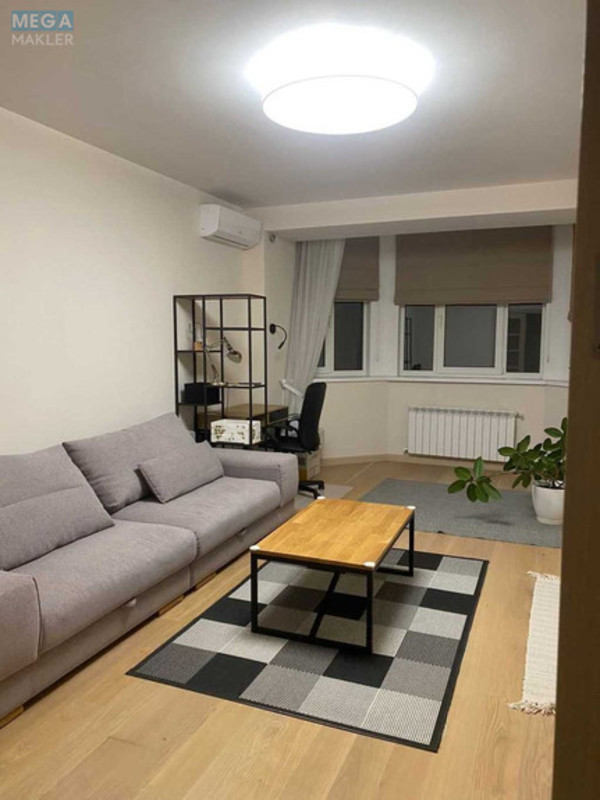 Оренда 3 кімнатної квартири, <a class="location-link" href="/kiev/" title="Недвижимость Київ">Київ</a>, <a class="location-link" href="/kiev/podolskij/" title="Недвижимость Подільський район">Подільський р-н</a>, Введенская ул., 29/58 (изображение 1)