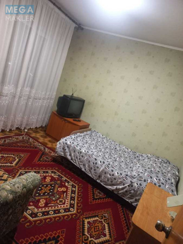 Оренда кімнати (підселення), <a class="location-link" href="/kiev/" title="Недвижимость Київ">Київ</a>, <a class="location-link" href="/kiev/darnickij/" title="Недвижимость Дарницький район">Дарницький р-н</a>, Архітектора Вербицького вул., 24 (изображение 1)