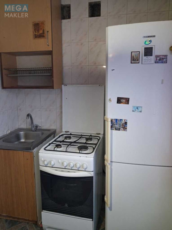 Оренда 2 кімнатної квартири, <a class="location-link" href="/kiev/" title="Недвижимость Київ">Київ</a>, <a class="location-link" href="/kiev/dneprovskij/" title="Недвижимость Дніпровський район">Дніпровський р-н</a>, Краківська вул., 10 (изображение 1)