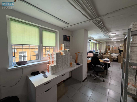 Продаж комерційної нерухомості, 76&nbsp;кв.м, под офис, <a class="location-link" href="/kiev/" title="Недвижимость Київ">Київ</a>, <a class="location-link" href="/kiev/shevchenkovskij/" title="Недвижимость Шевченківський район">Шевченківський р-н</a>, Глубочицкая ул., 40 (изображение 1)