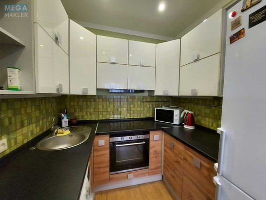 Оренда 1 кімнатної квартири, <a class="location-link" href="/kiev/" title="Недвижимость Київ">Київ</a>, <a class="location-link" href="/kiev/dneprovskij/" title="Недвижимость Дніпровський район">Дніпровський р-н</a>, Юрія Шумського вул., 5 (изображение 1)