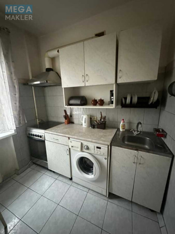 Оренда 2 кімнатної квартири, <a class="location-link" href="/kiev/" title="Недвижимость Київ">Київ</a>, <a class="location-link" href="/kiev/dneprovskij/" title="Недвижимость Дніпровський район">Дніпровський р-н</a>, Соборності просп., 16 (изображение 1)