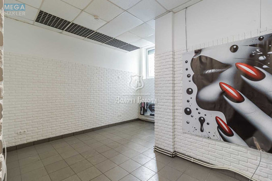 Продаж комерційної нерухомості, 64,10&nbsp;кв.м, под офис, <a class="location-link" href="/kiev/" title="Недвижимость Київ">Київ</a>, <a class="location-link" href="/kiev/svyatoshinskij/" title="Недвижимость Святошинський район">Святошинський р-н</a>, Берестейський просп., 131 (изображение 1)