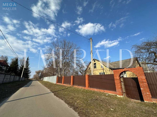 Продаж дома, 1&nbsp; поверх, 110&nbsp;кв.м, 5&nbsp;кімнат, ділянка 10&nbsp;соток, <a class="location-link" href="/shevchenkovo-selo-kv-brovarskij-rajon/" title="Недвижимость Шевченкове">Шевченкове</a>, Паркова (изображение 1)